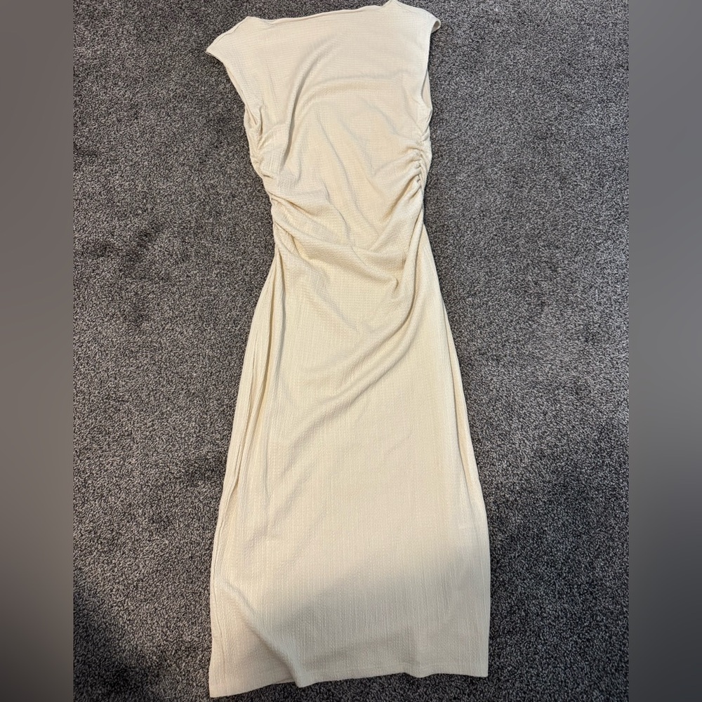 H&M Cream Midi Dress - Picture 3 of 6